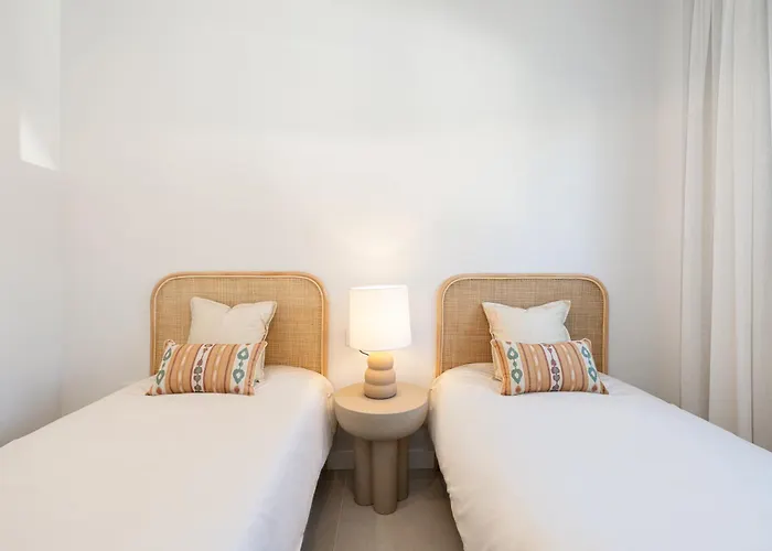 Deluxe With Terrace Aranya By Aora Daire Estepona