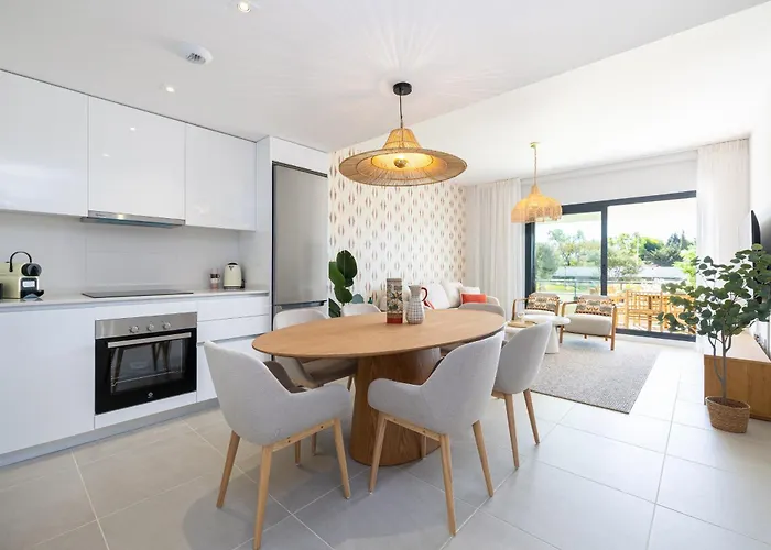 Deluxe With Terrace Aranya By Aora Daire *