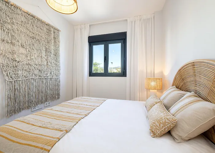 Deluxe With Terrace Aranya By Aora Daire *