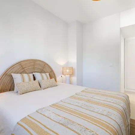 Deluxe With Terrace Aranya By Aora