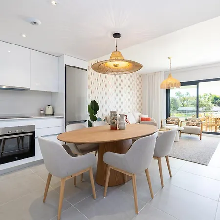 Deluxe With Terrace Aranya By Aora 아파트 *