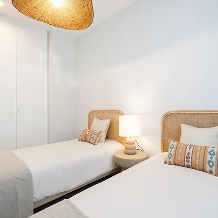 Deluxe With Terrace Aranya By Aora * 에스테포나