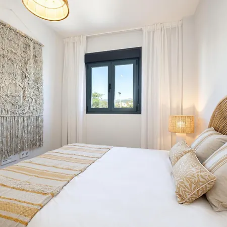 Deluxe With Terrace Aranya By Aora Apartment *