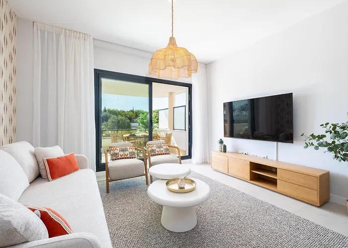 Apartment Deluxe With Terrace Aranya By Aora