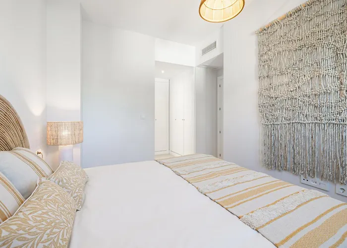 Deluxe With Terrace Aranya By Aora Appartement *